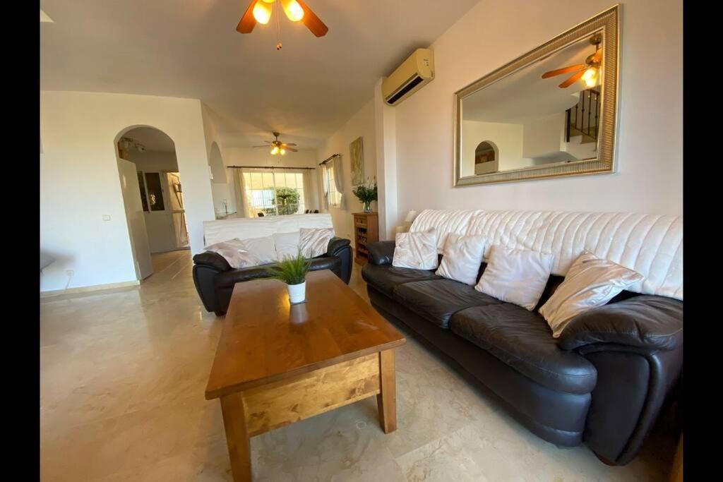 3 Bedroom Home With Amazing Views & Outdoor Spaces Manilva Exteriér fotografie
